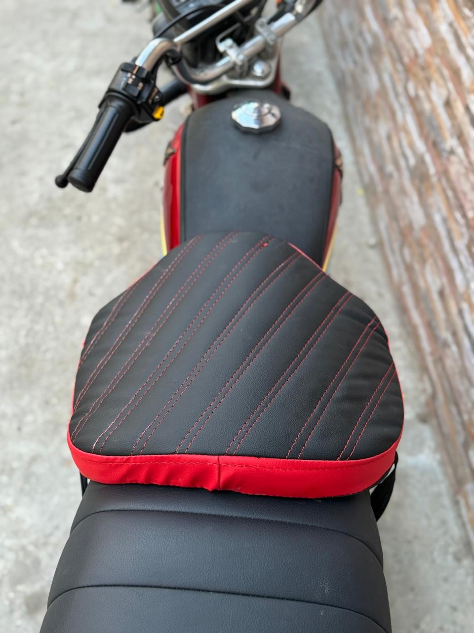 Waterproof Motorcycle Seat Cushion with Double Stitch Design - Image 4